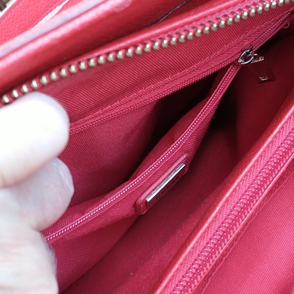 GUESS Large Red Leather Chain Crossbody Bag - Picture 11 of 15